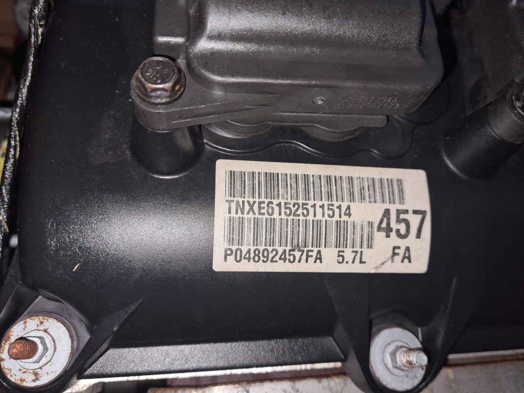 Двигун chrysler 300c 5.7 hemi durango aspen ram комплектний  tnx Зі Шроту