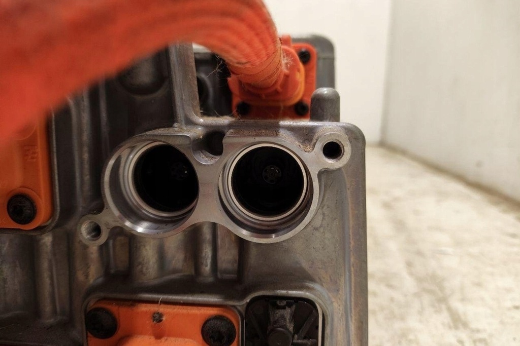 фото №8, Інвертор porsche taycan 9j1959663an electric 390kw 2021