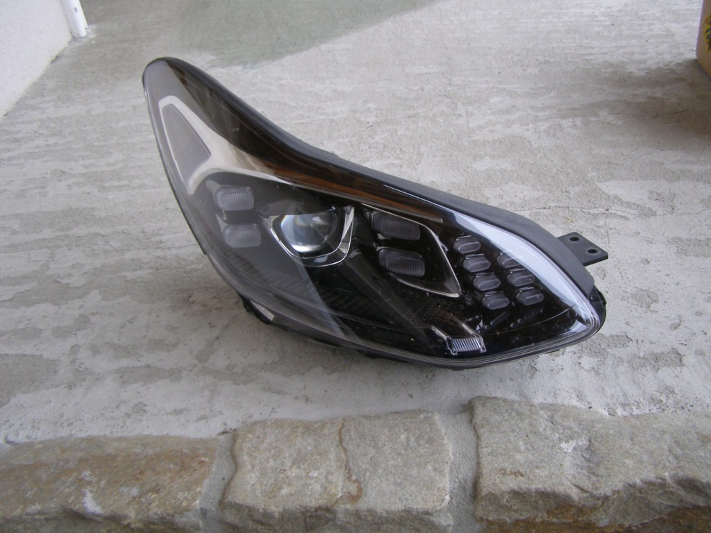 фото №1, Лампа права kia sportage iv 4 lift full led europa