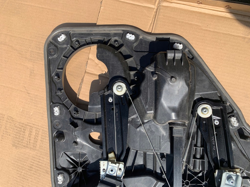 фото №6, Подъемник стекло правый задняя porsche cayenne 7p5 ii