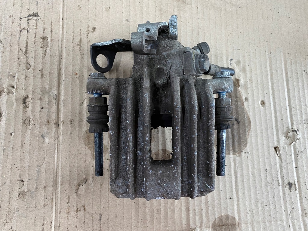 фото №1, A3 8l 99-03 rok суппорт тормозной задняя правый lucas