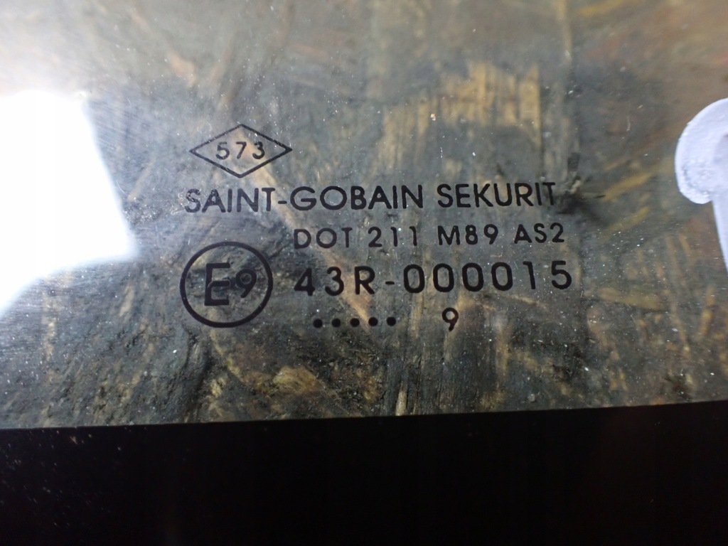 фото №8, Стекло кузовная правый задняя dacia lodgy 2019 1.6sce eu 8384