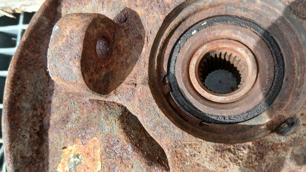 фото №5, Поворотний кулак права перед volvo v40 s40