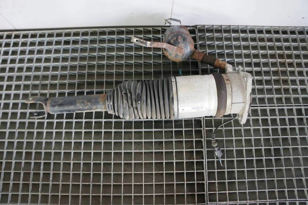 фото №1, Амортизатор пневмоподушка задня лівий audi a8 d3 4.2 tdi