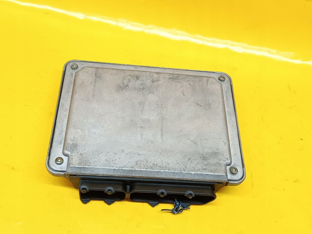 фото №7, Блок управления бортовой компьютер двигателя audi оригинальный номер 06a906018c