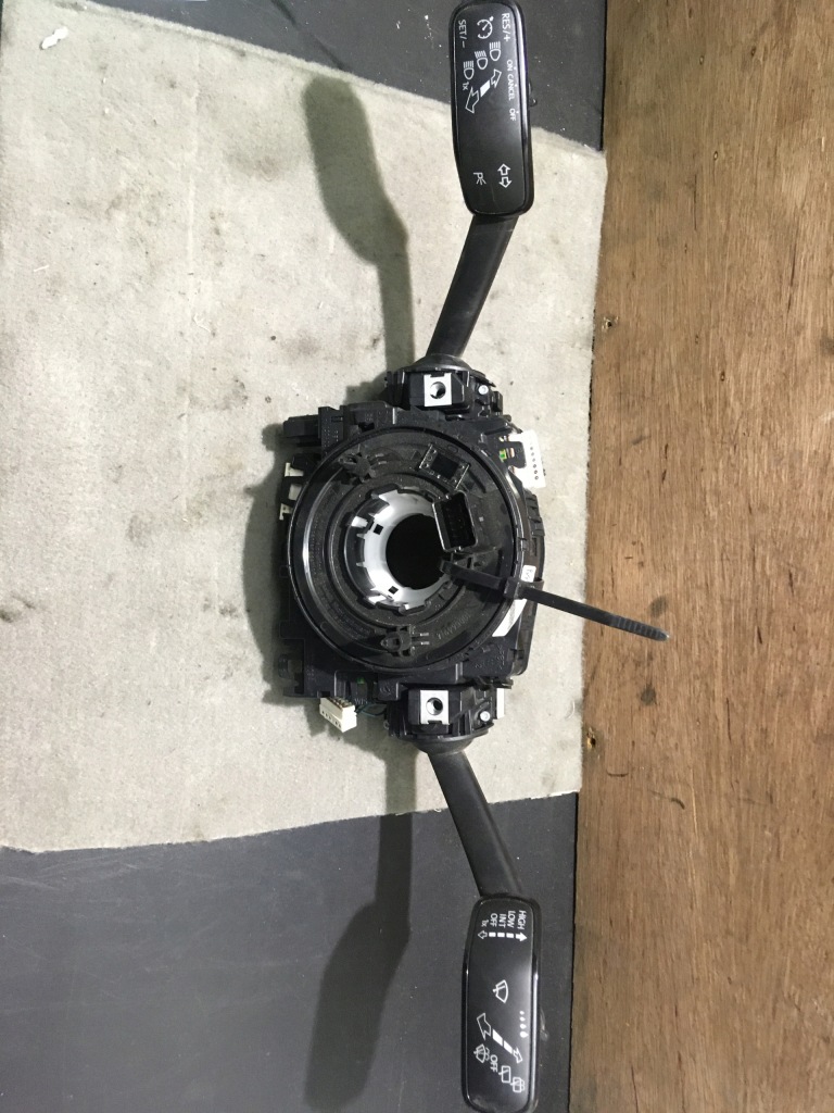 фото №1, Переключатель комбинированный лента seat leon iii