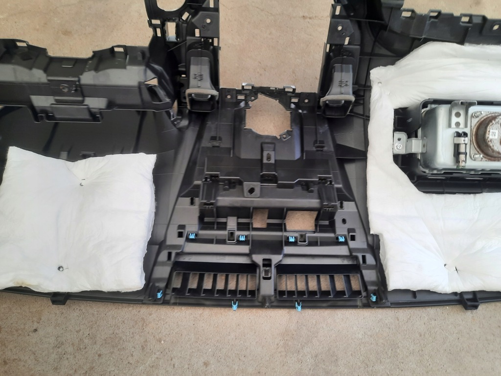 фото №11, Subaru forester v 19- приборная панель приборная подушка безопасности 66273sj000 usa