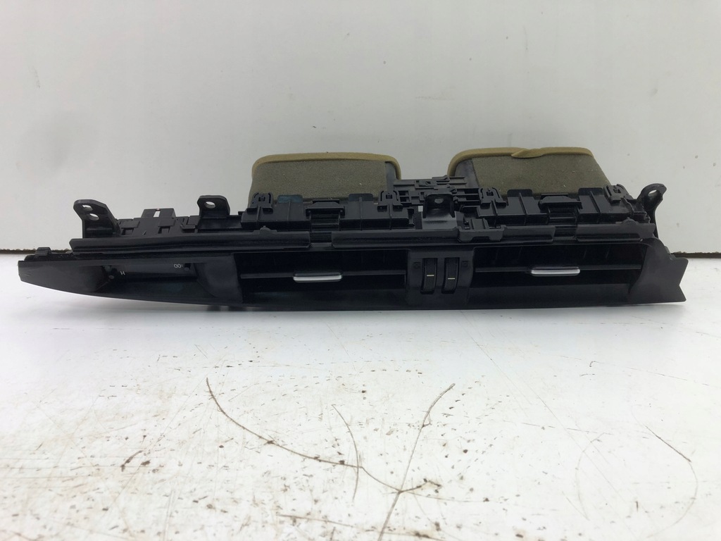 фото №5, Toyota auris ii решётка обдув средняя с zegarkiem 55670-02320