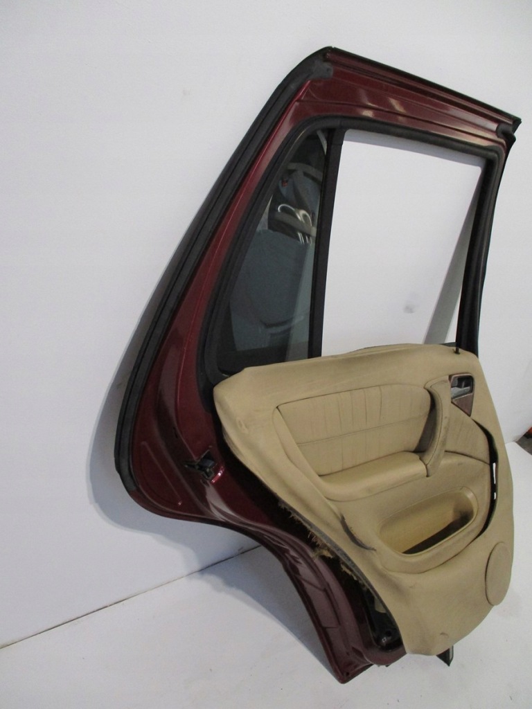 Дверь левая задние mercedes ml163 ml 163 Цена