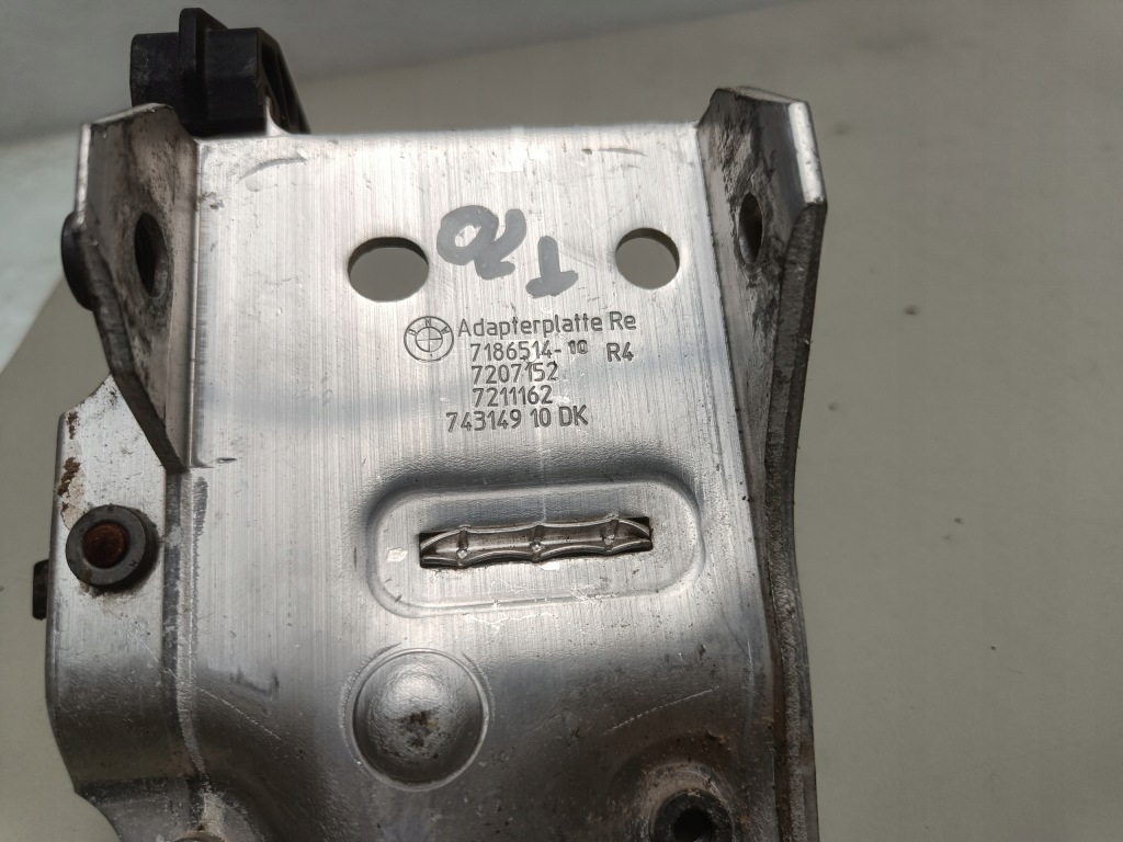 Кронштейн кронштейн радиатора bmw 5 f10 f11 f01 правый правое держатель 7186514 Киев