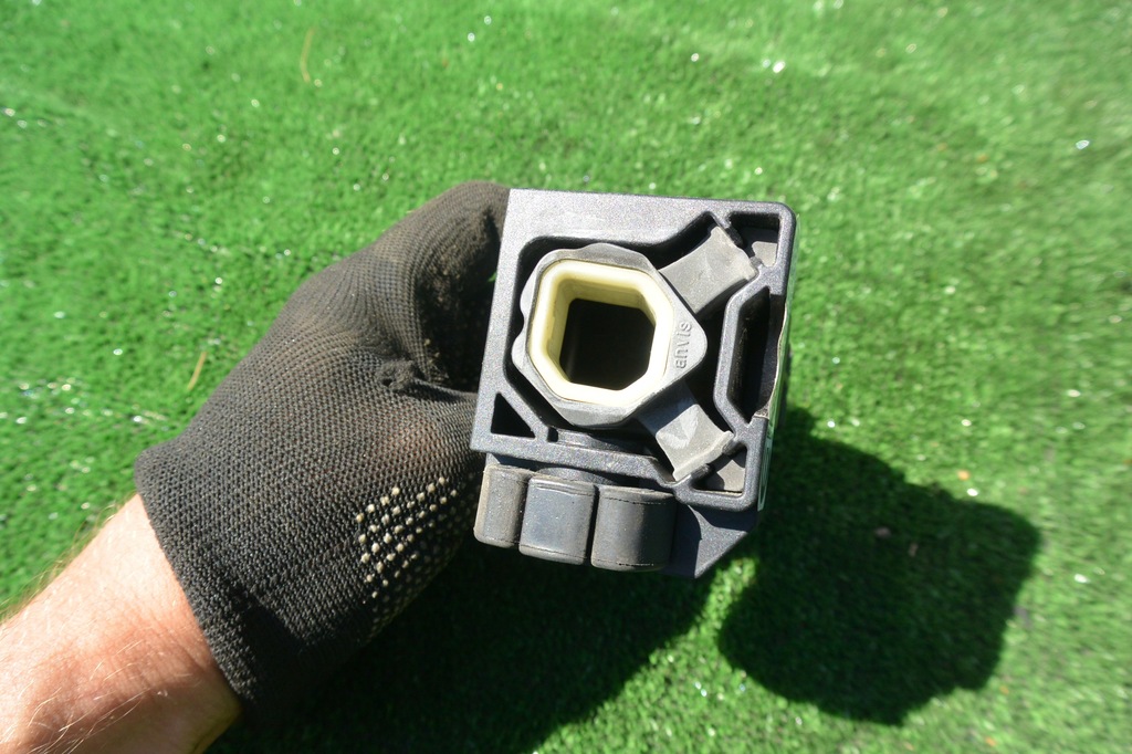 фото №7, Кронштейн радиатора правое alfa romeo stelvio