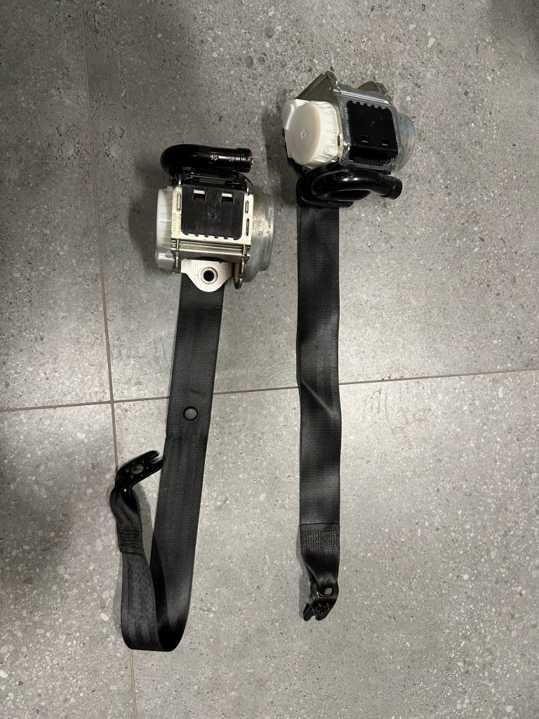 фото №1, Оригінальні ремені задня задні q5 80a sq5 оригінал лівий правий задня pas