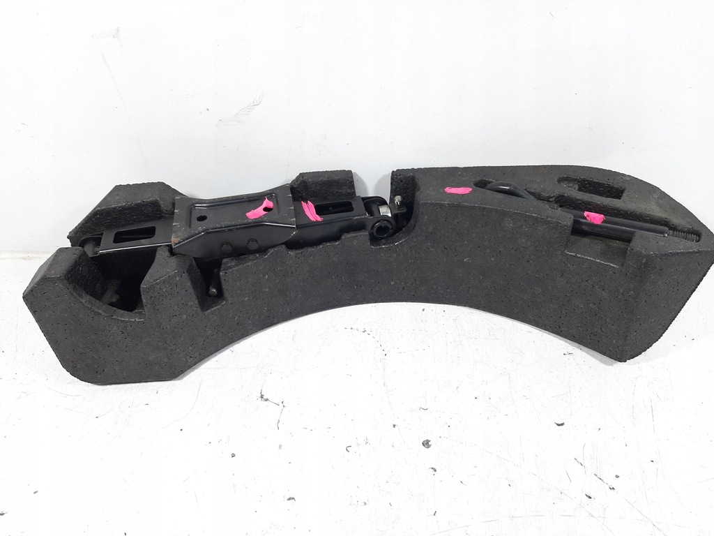 фото №12, Nissan note e11 1.5dci 07r набор ремонтный домкрат ключ 849759u00b