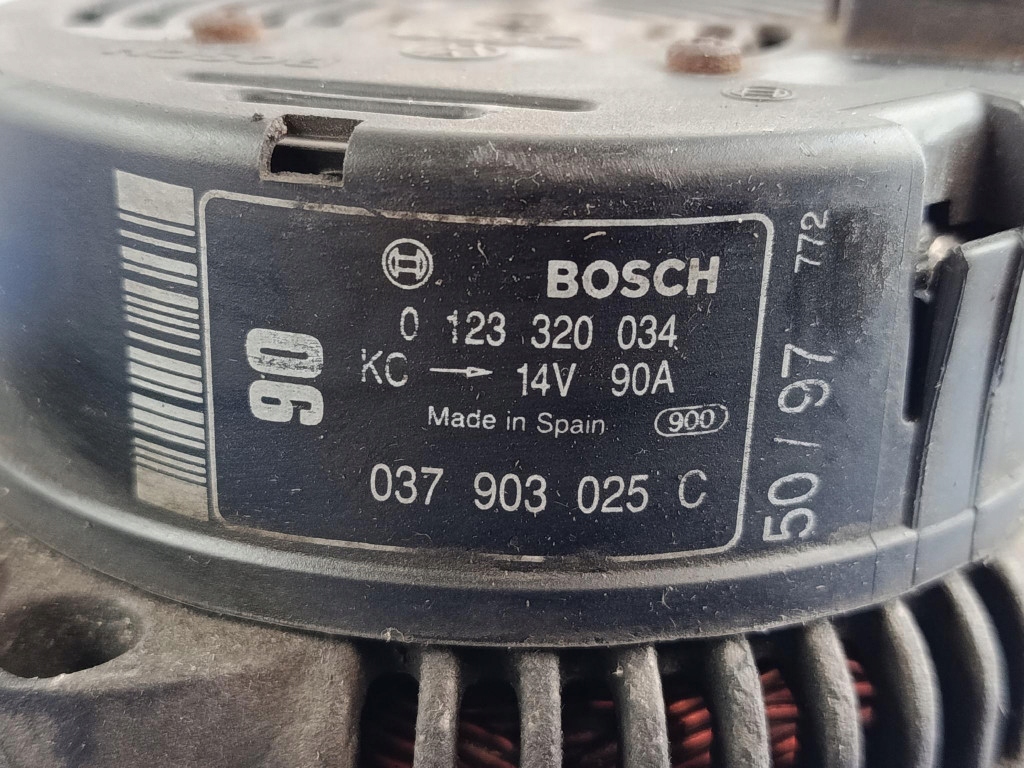 Skoda octavia 1.8 20v генератор 037903025c bosch 0123320034 90a test Недорого