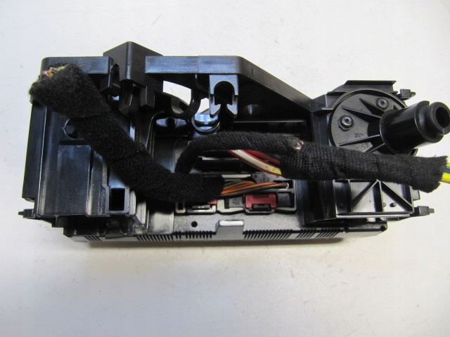 фото №13, Volkswagen golf 5 v панель кондиционера 1k2820045b