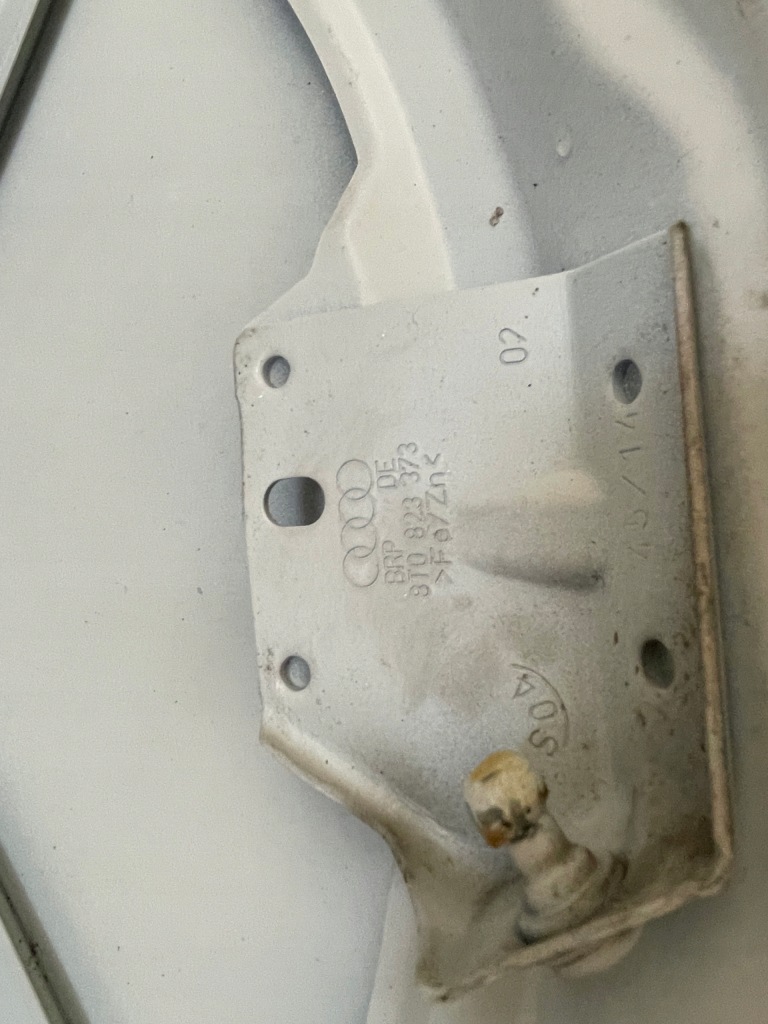 фото №4, Капот audi a4 b9 8w0