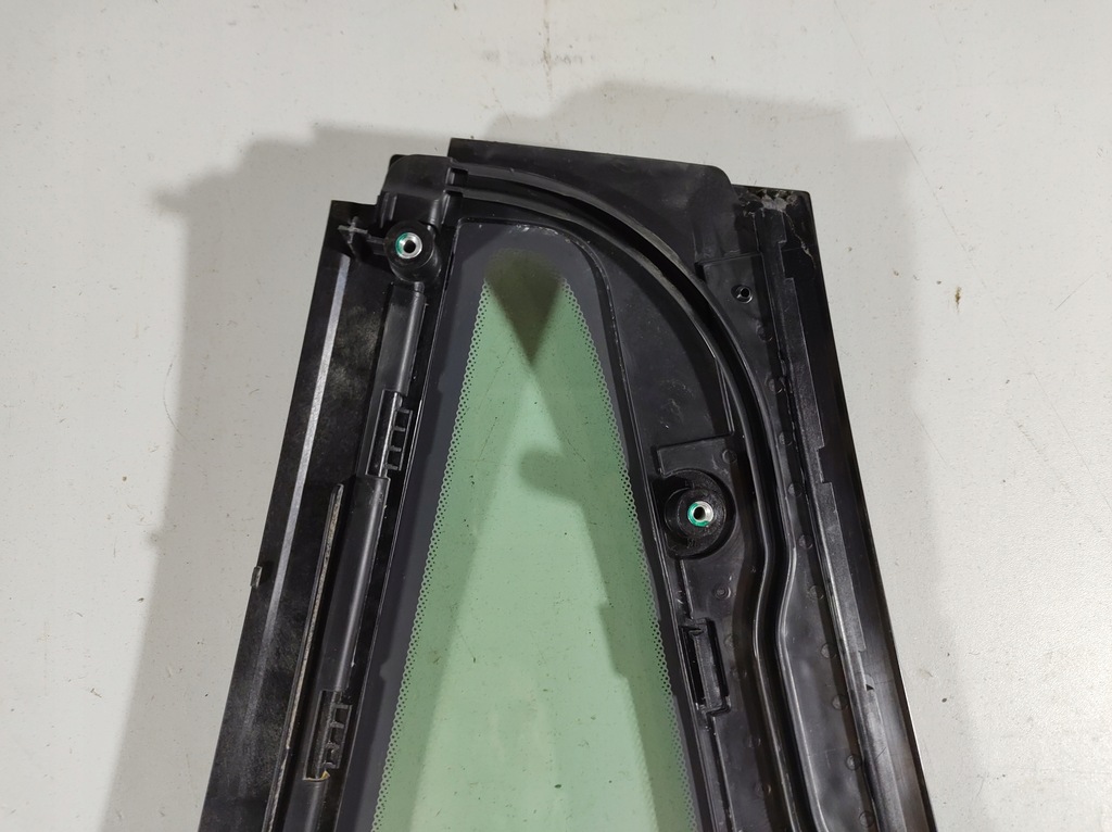 фото №11, Volvo v60 19r- скло двері права