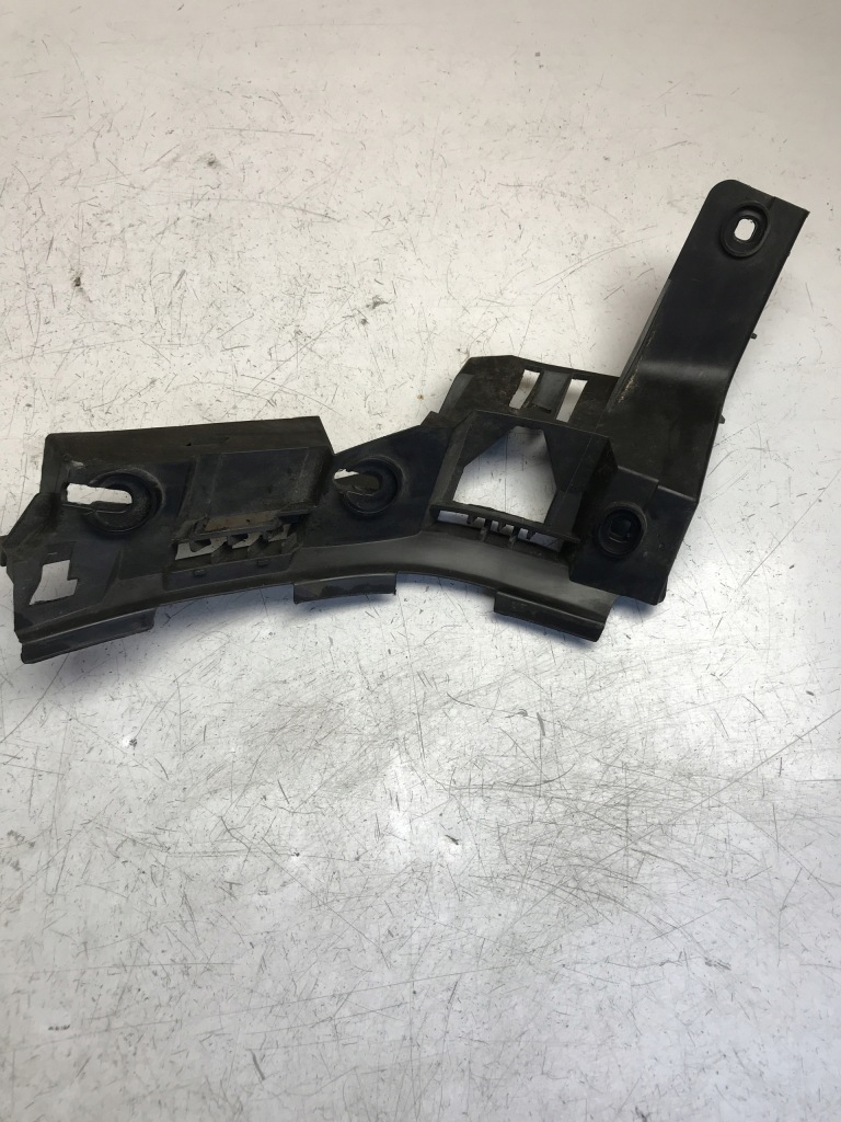 фото №1, Напрямна бампера лівий задня golf v plus 5m0807375