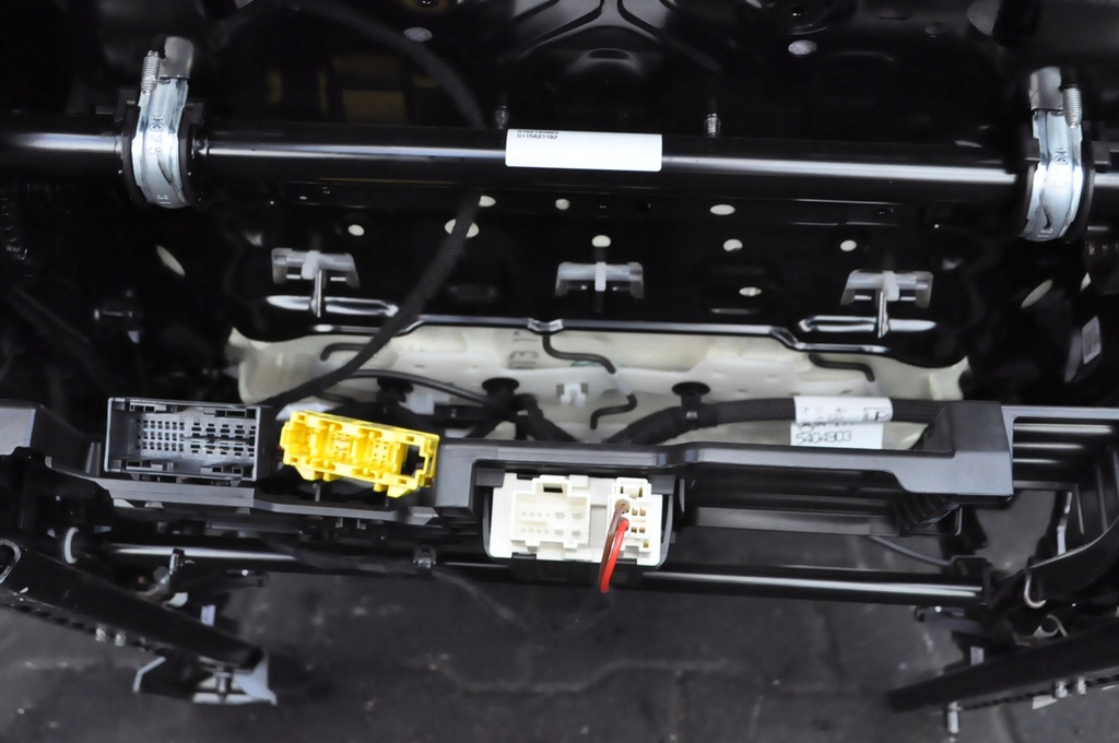 фото №13, Mercedes eqb x243 перехідник салону сидіння заднє сидіння сидіння обшивки