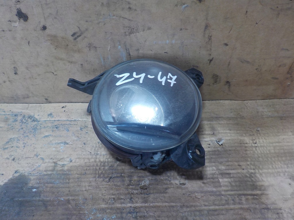 фото №1, Протитуманна фара правий corolla verso 812100f010