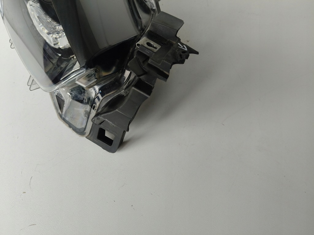 фото №5, Лампа права фара mazda 2 14- full led