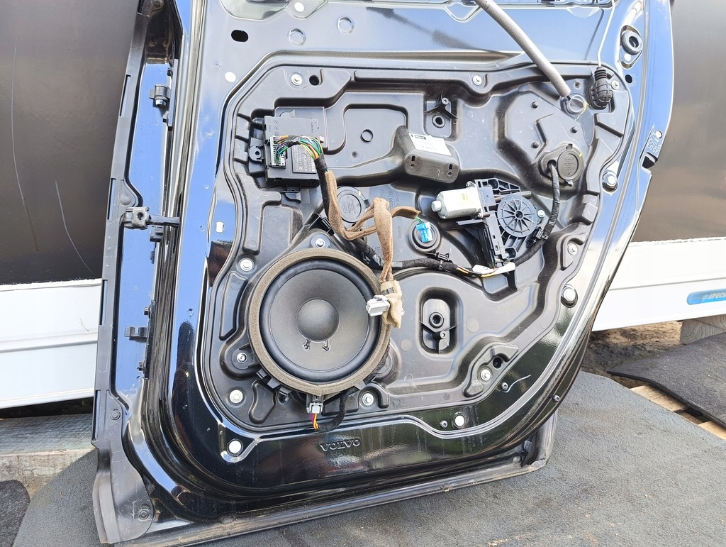 фото №15, Дверь правое задние правый задняя volvo xc60 i 452-46 bez оборудование чёрные