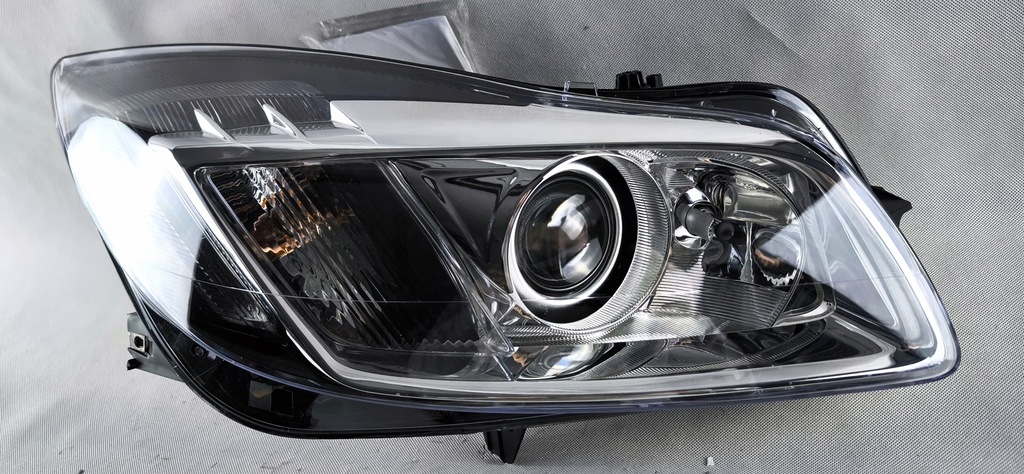 фото №1, Opel insignia a ксенон правий фара лампа 22950976 rh
