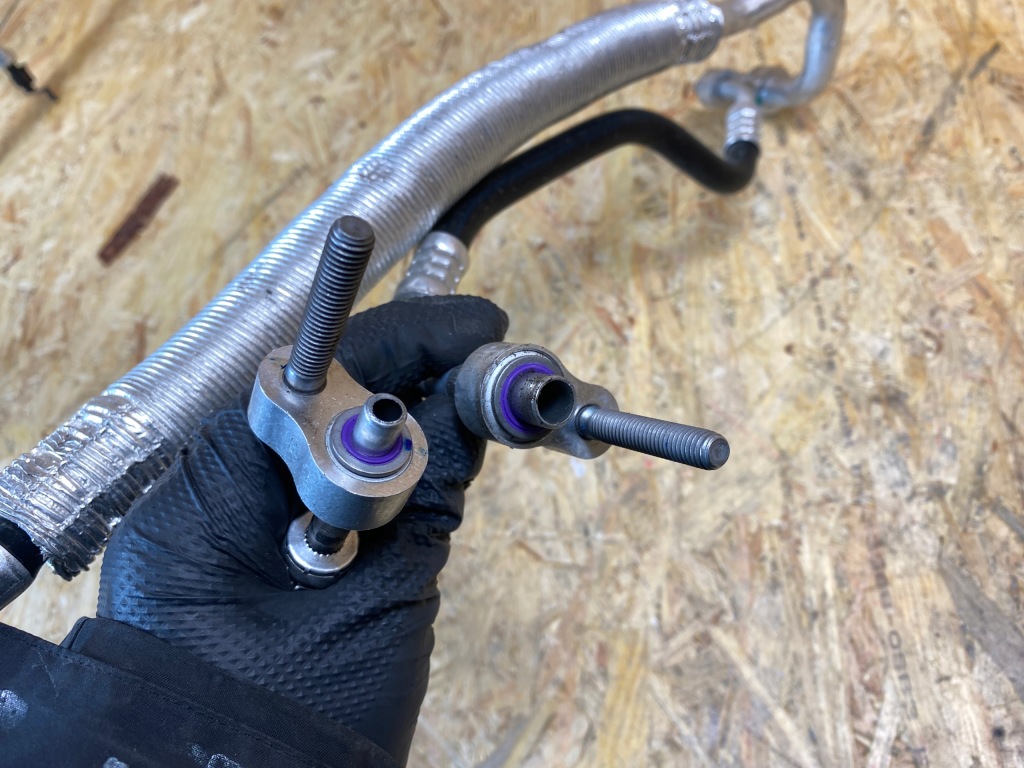 Пабтрубок  шланг труба кондиционера mg hs i 1.5t 11499283 11499284 рестайлинг  2020- в Украине