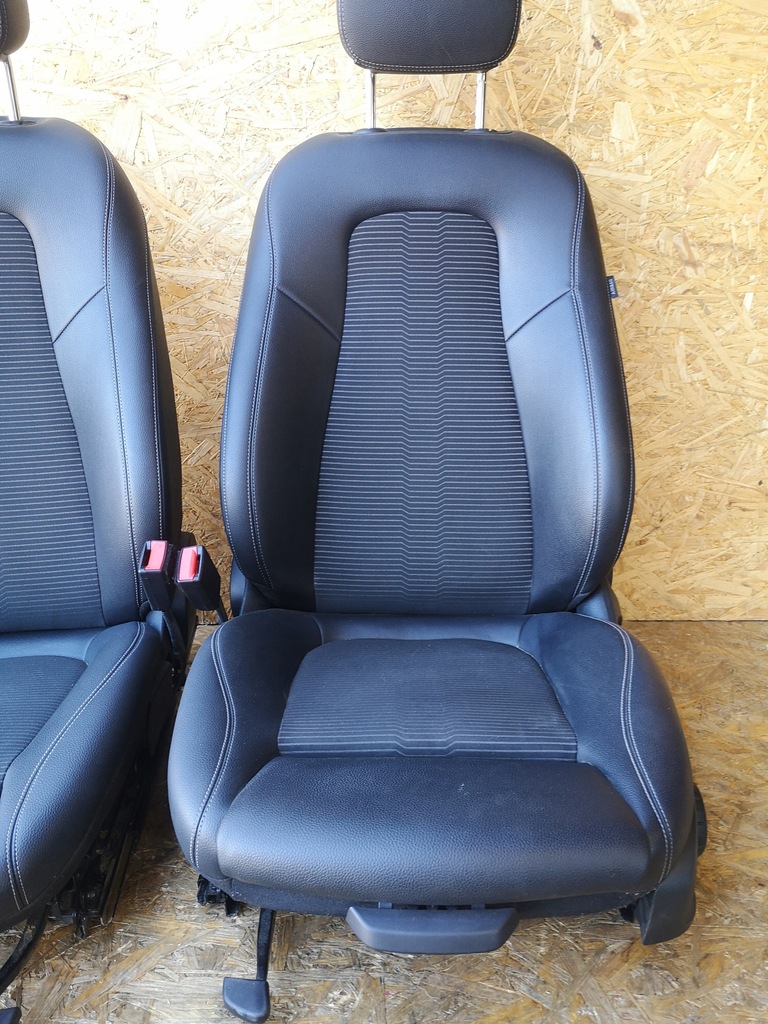 фото №13, Mercedes a klasa w177 сиденья заднее сиденье обшивки