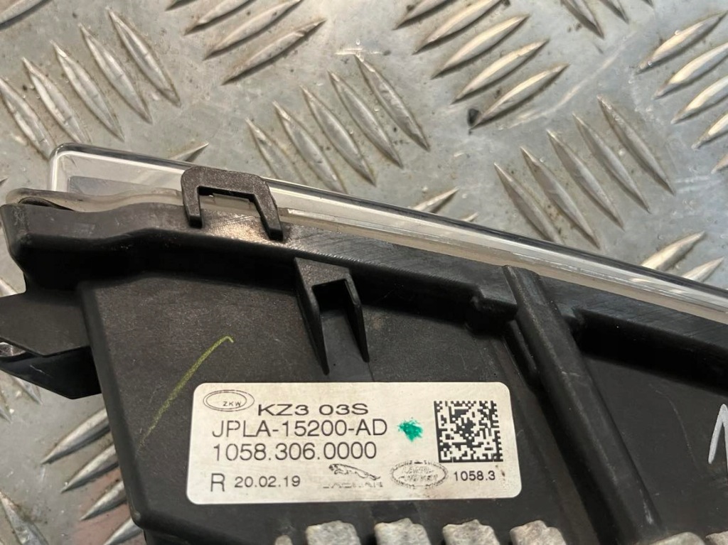 фото №3, Jaguar f-pace range velar противотуманная фара правый перед jpla-15200-ac 10583060000