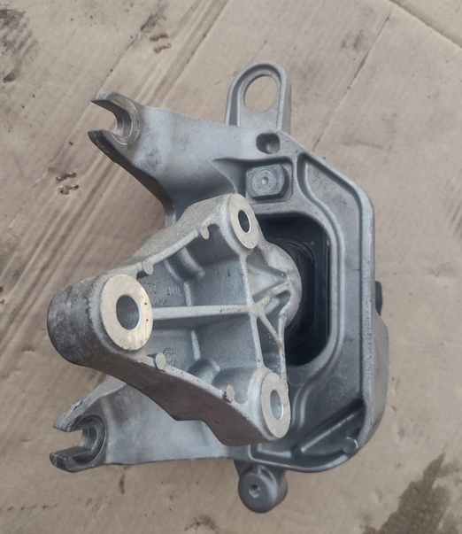 фото №1, Кронштейн подушка коробки ліва qashqai