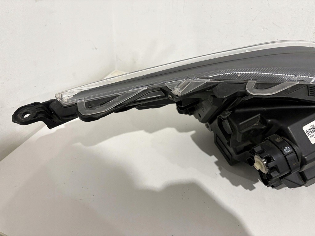 Toyota corolla e21 седан фара левый перед led 81150-02t50 Доставка