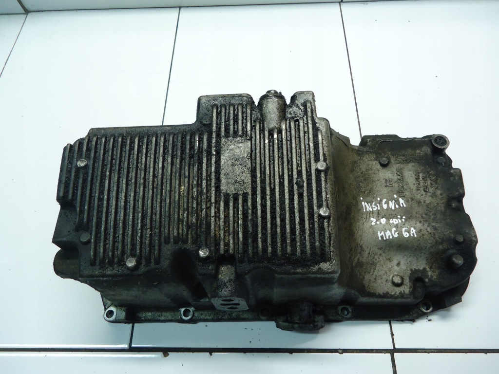 Купить Opel insignia 2.0cdti поддон масляная 55582918