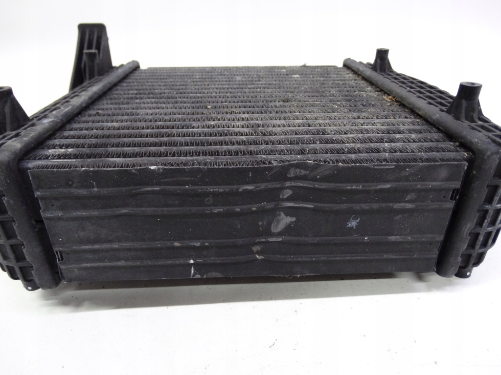 Купить Maserati ghibli levante quattroporte 3.0 интеркулер правый 670039135