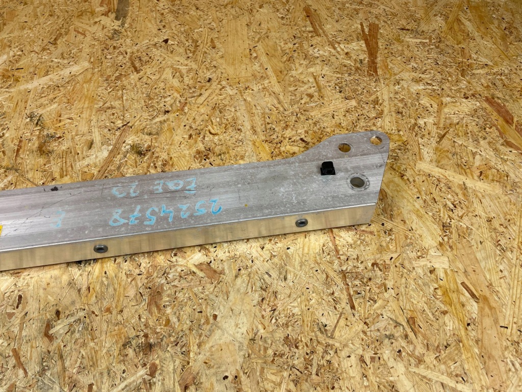 Кронштейн усилитель поперечина передний mercedes eqe w295 a2956209200 Оригинал