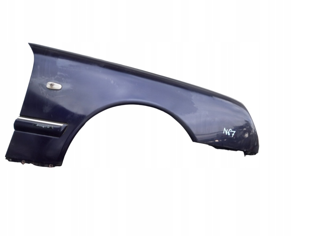 фото №1, Mercedes 210 крыло правый перед чёрный