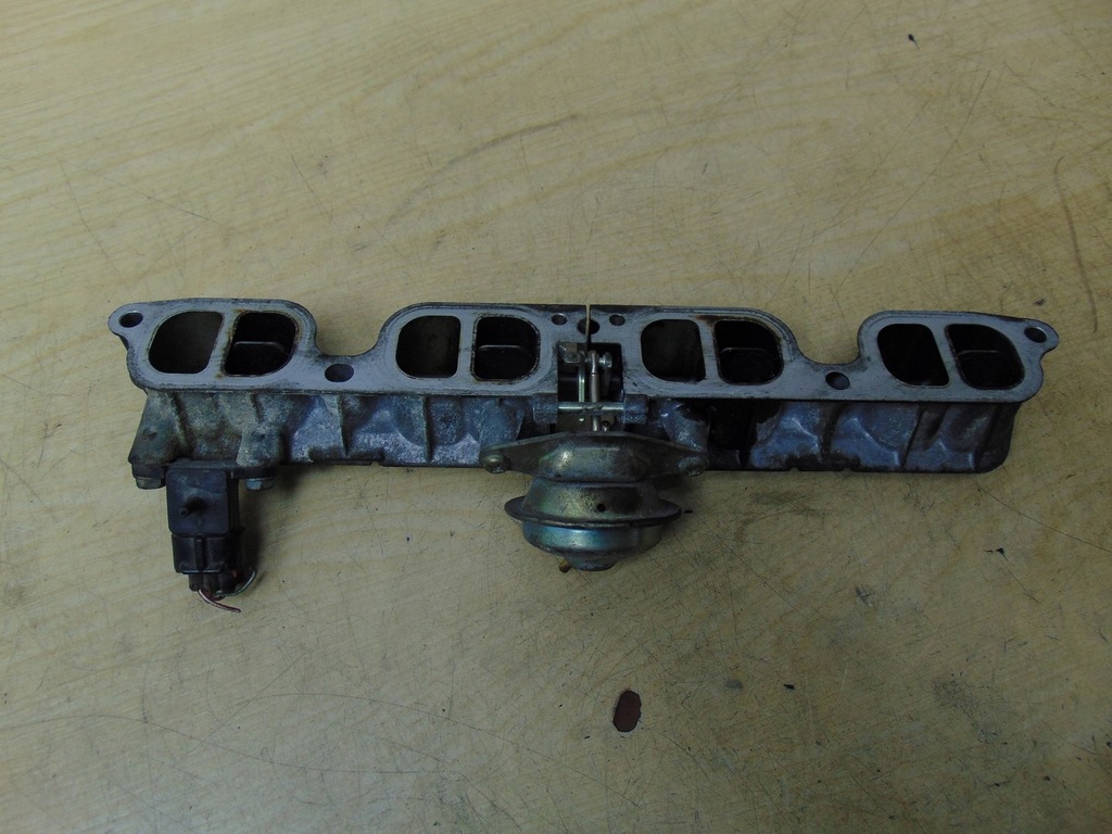 фото №8, Крышка коллектор toyota avensis t25 2.0 бензин
