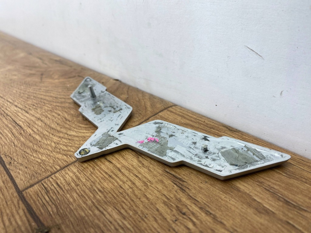 фото №6, Эмблема значок na задняя крышка chevrolet corvette c6 2005+