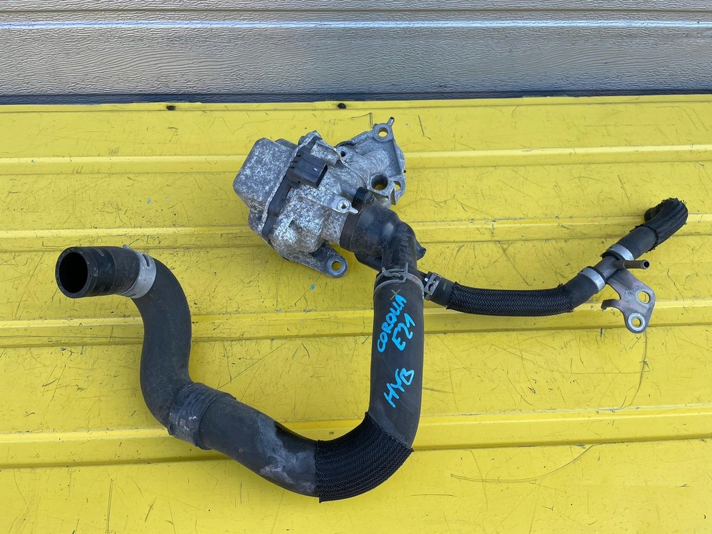 фото №1, Toyota corolla e21 насос wody 2.0 гібрид