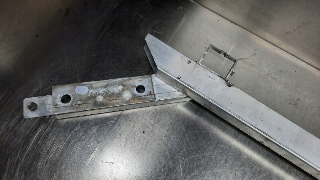 фото №8, Pas передній верхній підсилювач 31688773 volvo xc60 ii 18-25r