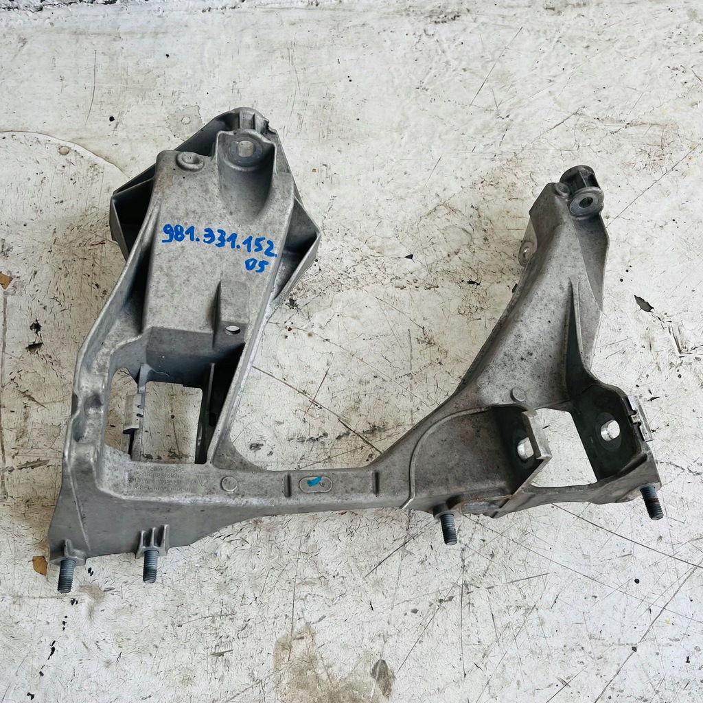 фото №7, Кронштейн подрамник задняя левая правое porsche cayman boxster 981