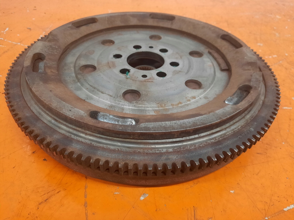 фото №5, Audi a4 b6 2.0b 00-05 сцепление колесо двухмассовый маховик 058105317f alt