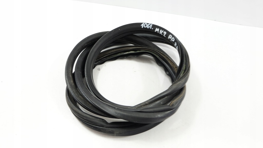 фото №1, Ford ka mk2 прокладка дверь правая 3d