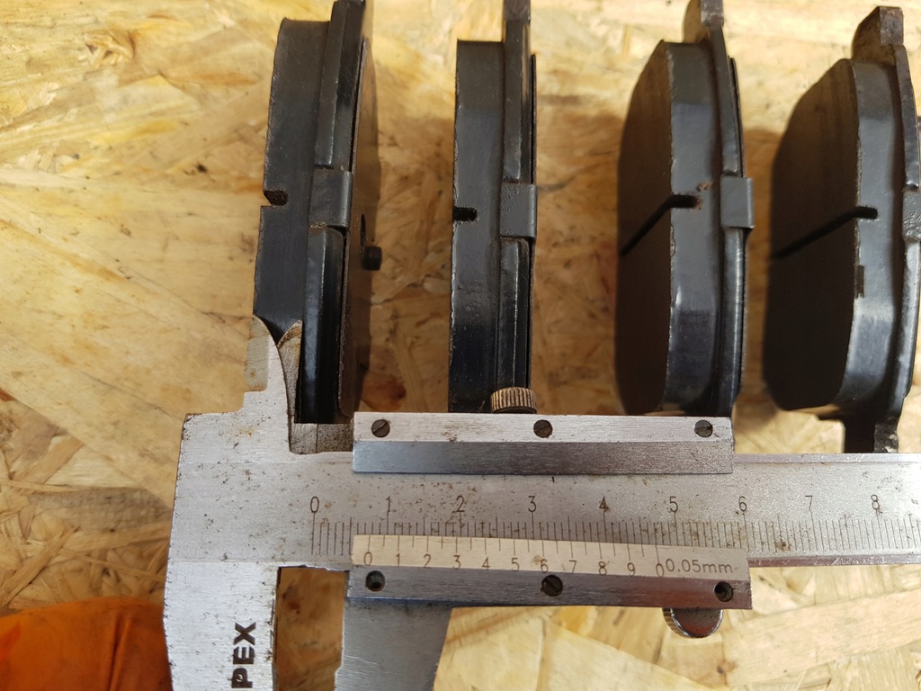 фото №8, Диск гальмівна гальмівні колодки задня toyota auris i 1.8 hyb