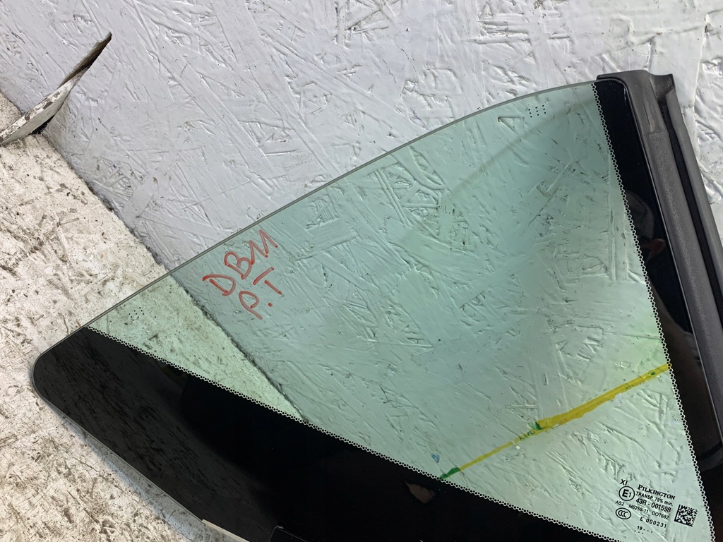 фото №4, Aston martin db11 cabrio стекло правый задняя