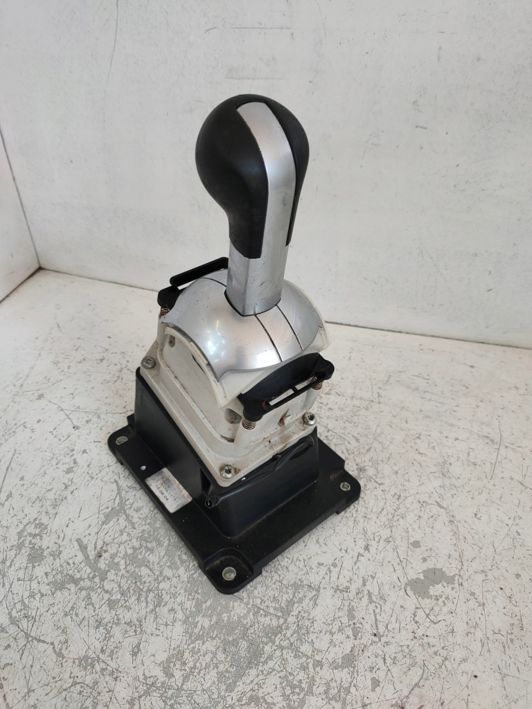 фото №1, Домкрат перемикання передач astra h 4691000101