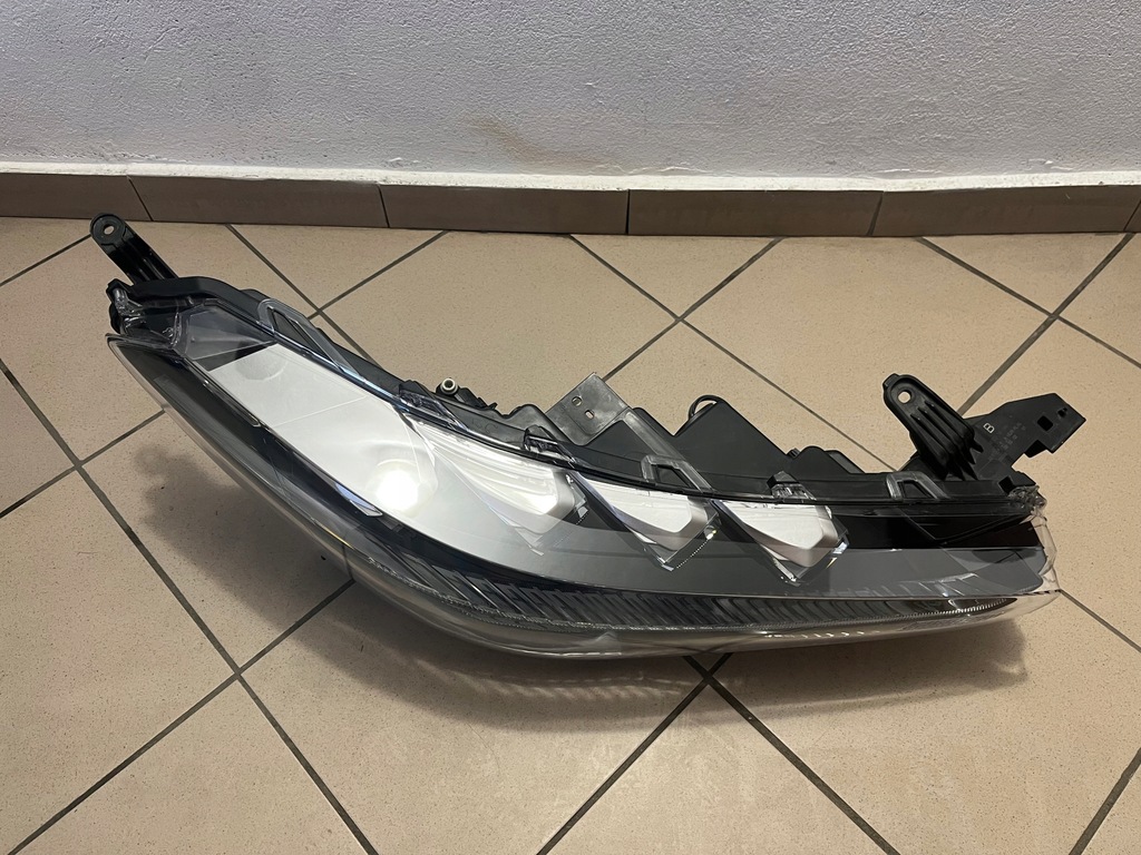 фото №10, Лампа передняя перед правая toyota corolla cross full led 22- 16-184