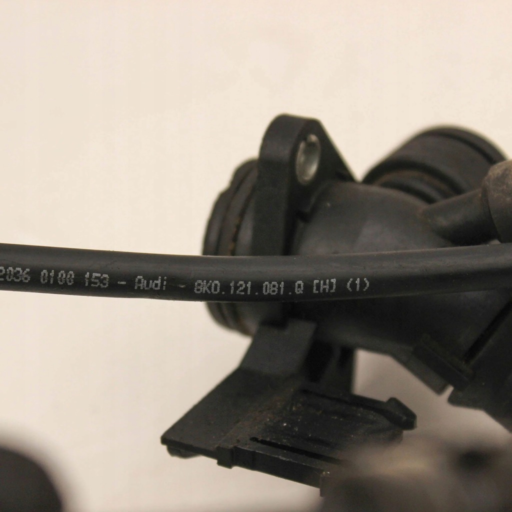 фото №6, Audi a4 s4 b8 8k 2010 шланг / wąż радиатора