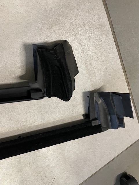 фото №9, 2 ущільнювачі скло задня bok mercedes c123 coupe