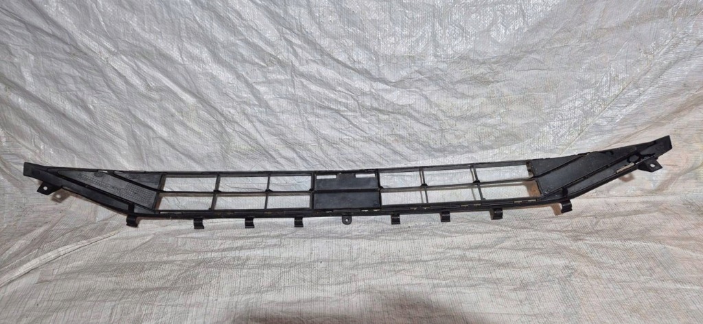 Решітка середня бампера передній ford focus mk4 18- Недорого